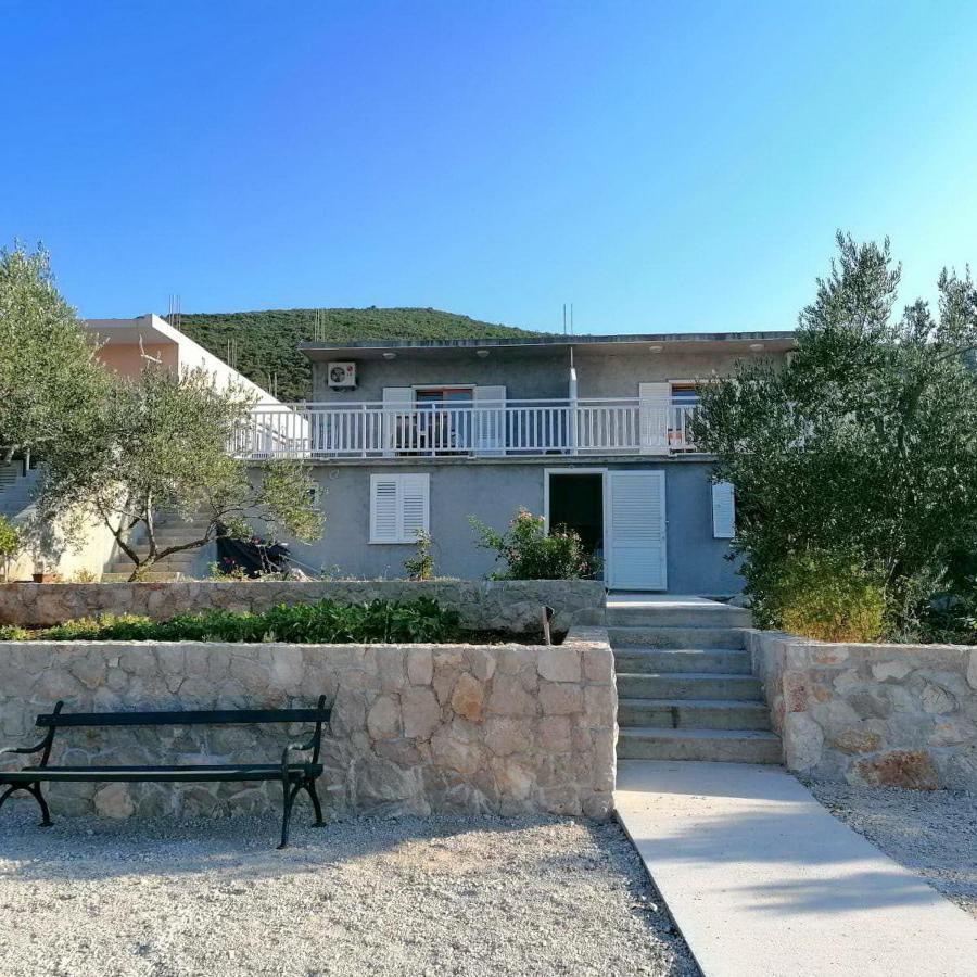 Holiday Home Blue Dream Putniković エクステリア 写真